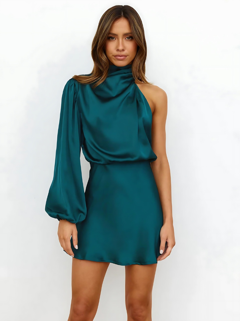 Natalia - Robe asymétrique en satin avec une touche de modernité
