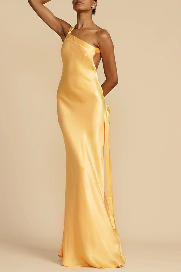 Juliette | Robe de soirée asymétrique décolletée et ajustée pour femme