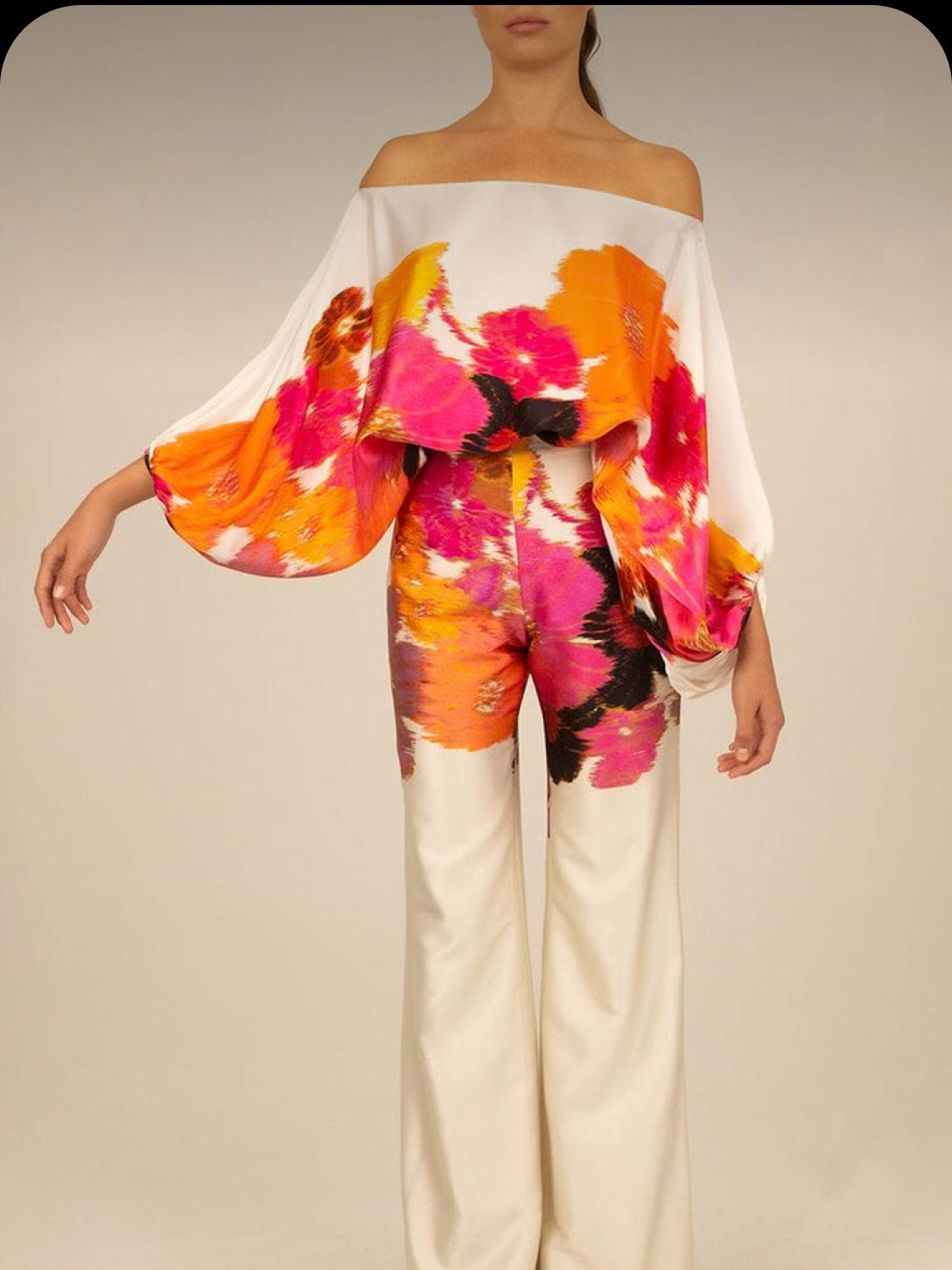 Naomi - Ensemble décolleté imprimé au design fluide