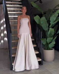 Helena - Robe longue à bretelles pour briller au printemps