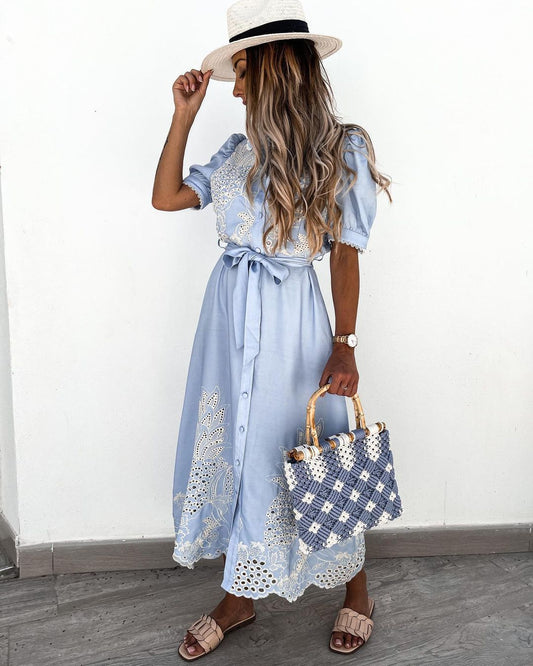 Elena - Vestido midi blanco bordado