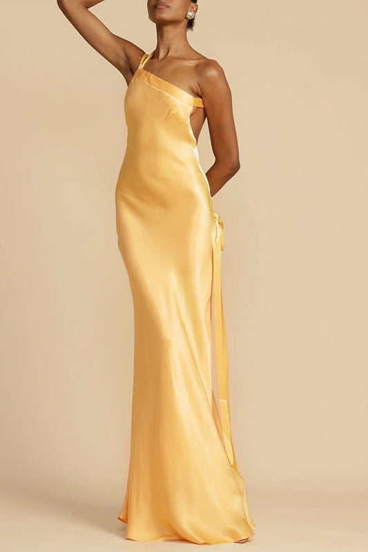 Juliette | Robe de soirée asymétrique décolletée et ajustée pour femme