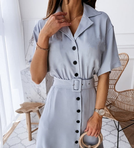 Laura - Robe chemise avec ceinture et boutons