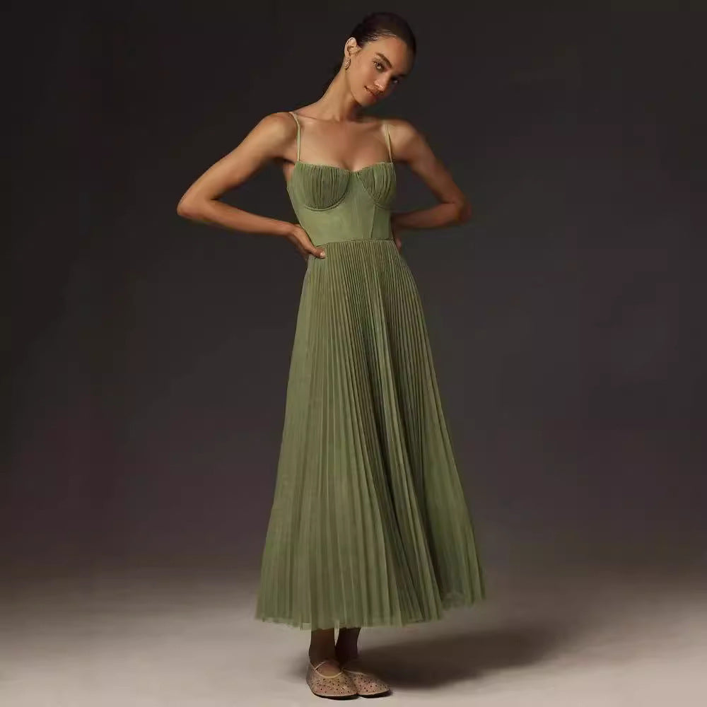 Elina - Robe longue plissée à fines bretelles
