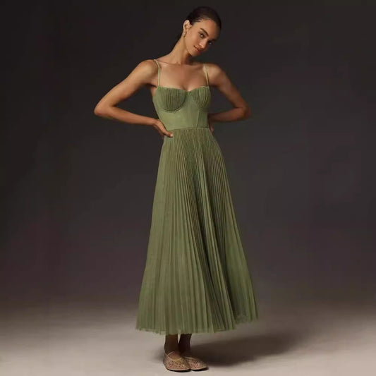 Elina - Robe longue plissée à fines bretelles