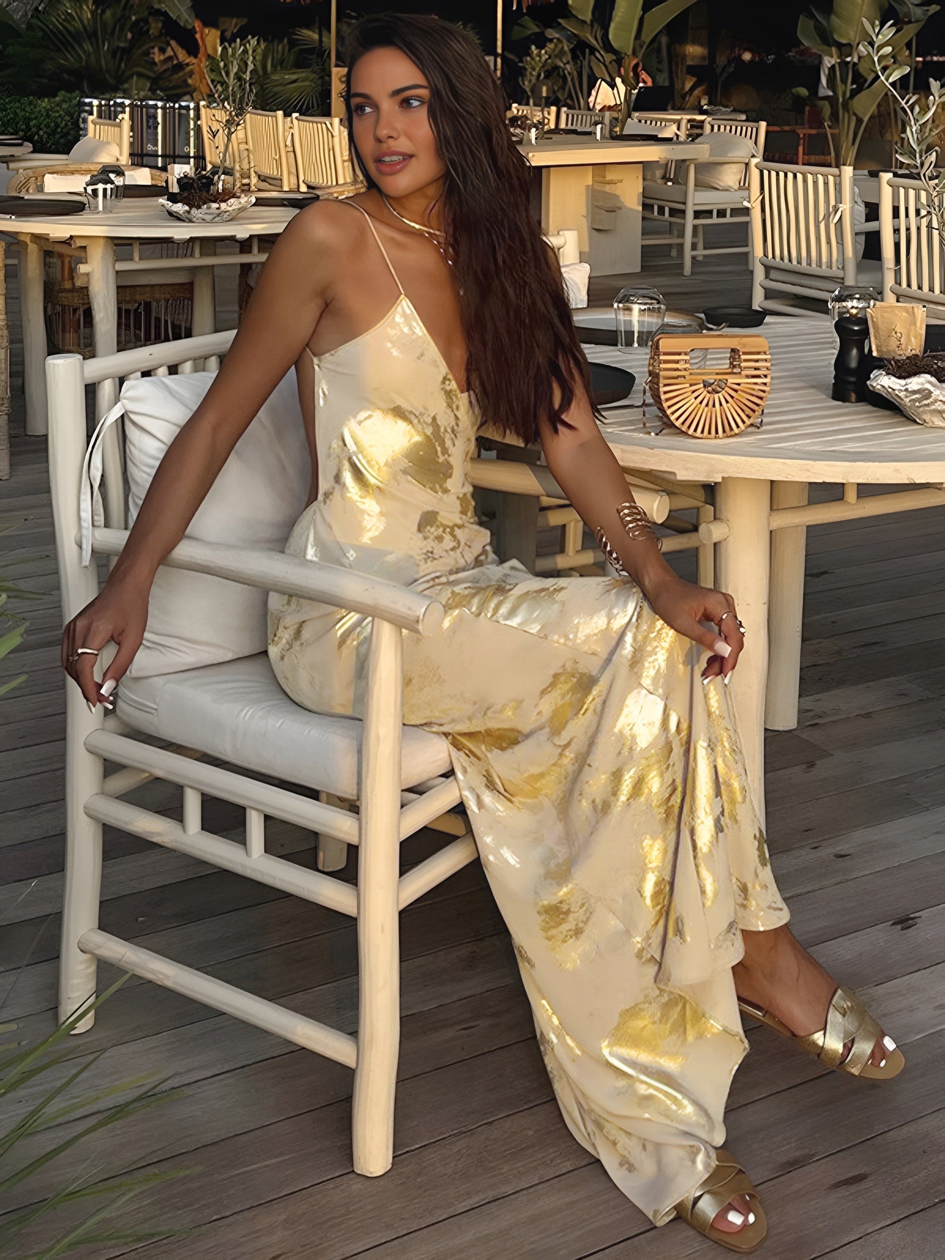 Elena - Robe longue satinée à bretelles