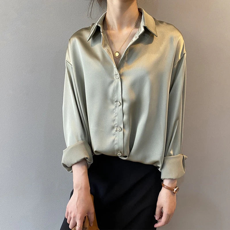 Élise - Chemisier fluide en satin élégant
