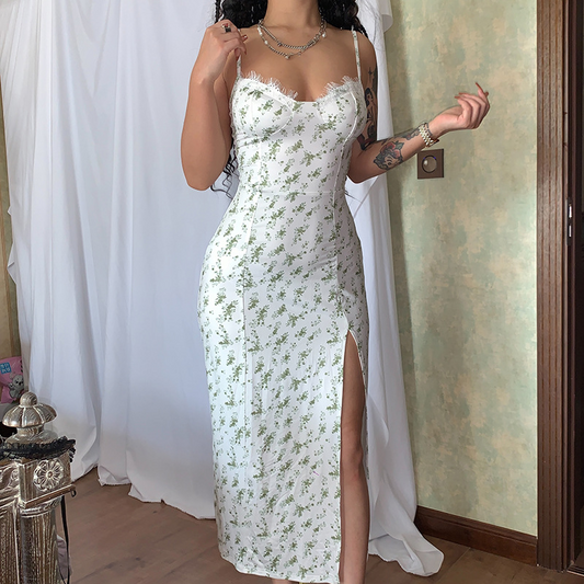Flavie - Robe fendue à fleurs et dentelle