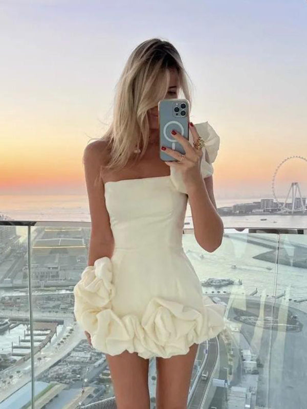 Jazlyn - Mini-robe bustier à volants élégants