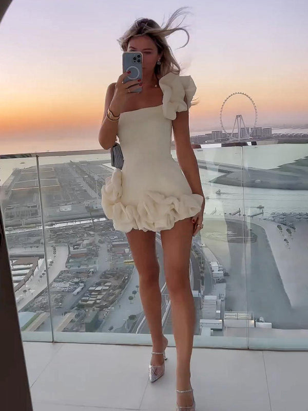 Jazlyn - Mini-robe bustier à volants élégants