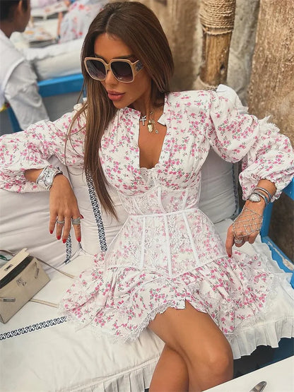 Rocia | Mini robe en dentelle imprimée avec décolleté en V