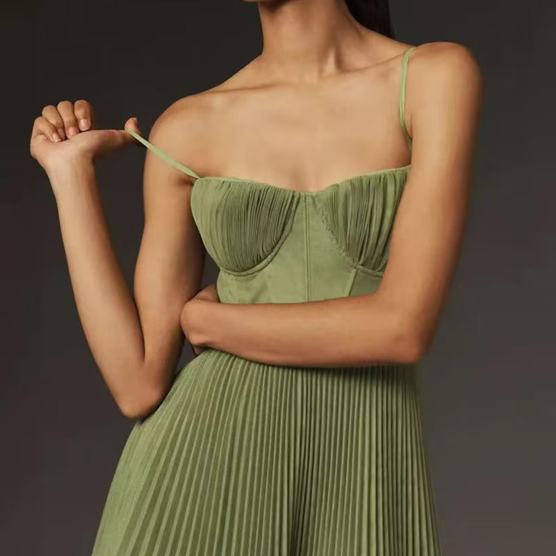 Elina - Robe longue plissée à fines bretelles